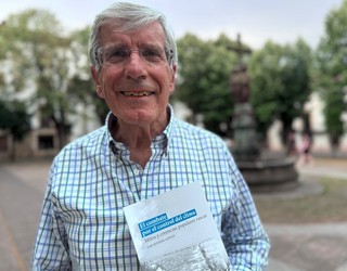 Jose Antonio Azpiazuren "dibulgatzaile eta ikertzaile lanari" aitortza egingo diote