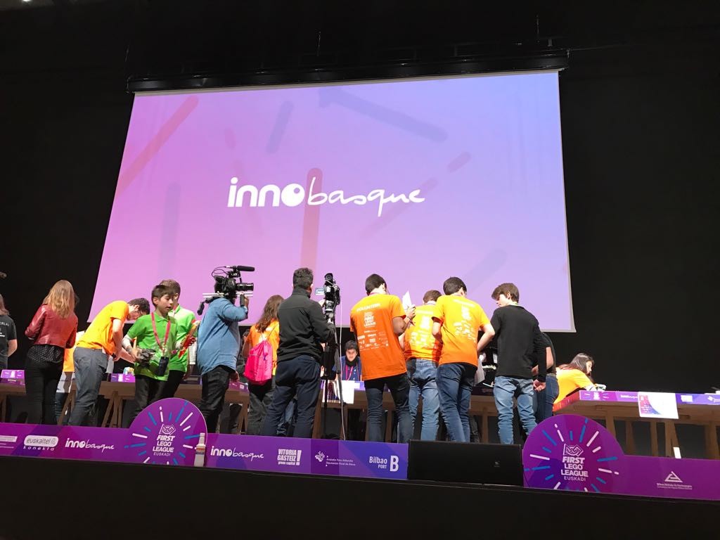 Bi sari eskuratu dituzte debagoiendarrek First Lego League lehiaketan