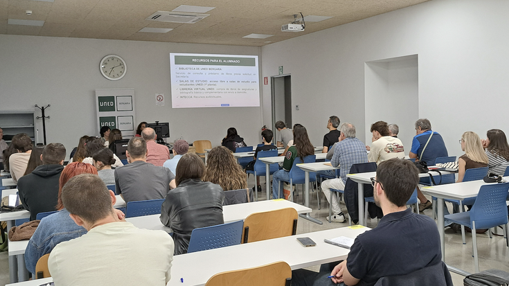 140 bat lagun UNED-Bergarak ikasle berriendako atzo egindako informazio jardunaldian