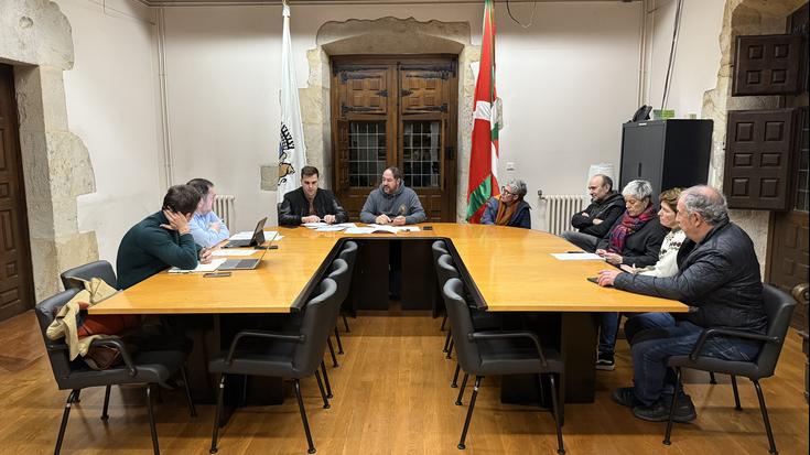 Kontratu txikien gaia izan dute eztabaidagai azaroko osoko bilkuran