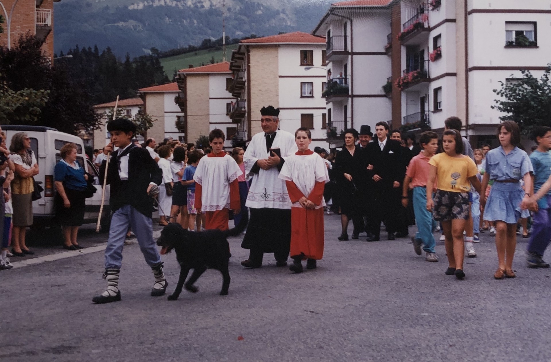 Sasoi bateko euskal jaien giroa berreskuratuz