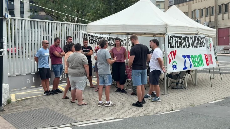'Hemen Debagoiena': Itasuako langileen greba eta Julen Arriolabengoa Euskaltel taldera