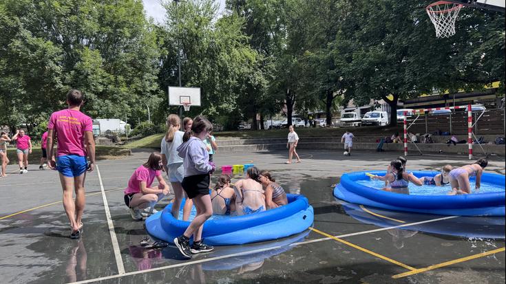 Arte udalekuak, udaleku irekiak eta kirol kanpaina egongo dira aurten ere udan
