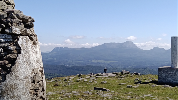 Kantsatzeke mendi taldeak Gorbea aldera egingo du ekaineko irteera