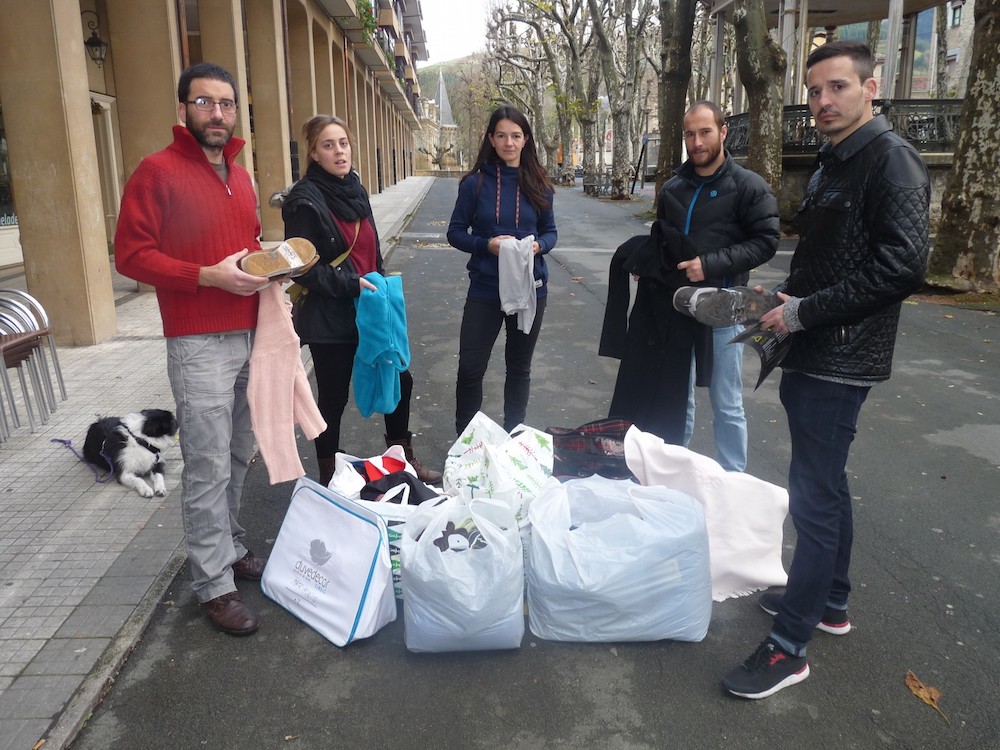 Errefuxiatuentzat laguntza biltzeko taldea sortu da Bergaran: Hotz 