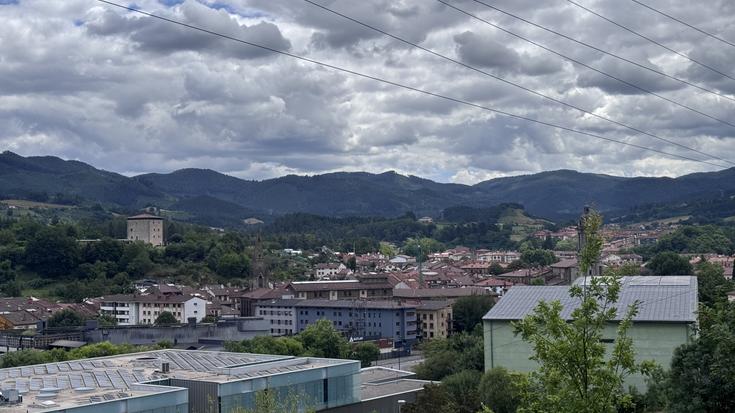 Sei etxebizitzatan egin dute lapurretan asteburuan Oñatin