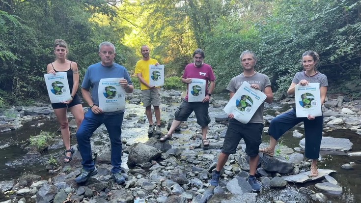 Albisteak: Gaur, honako hauek: Deba ibaia auzolanean garbitzeko dei egin dute urriaren 17rako; Joxerramon Bengoetxea EHUko errektoreak ireki du Oñatiko Lege Soziologiaren masterraren ikasturtea, eta memoria ekitaldia Eskoriatzan