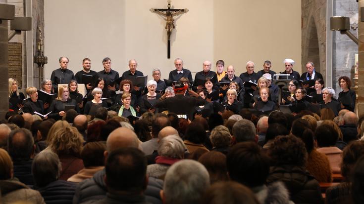 Goikobalu eta Leitzako Jeiki abesbatza, zapatuan, elkarrekin