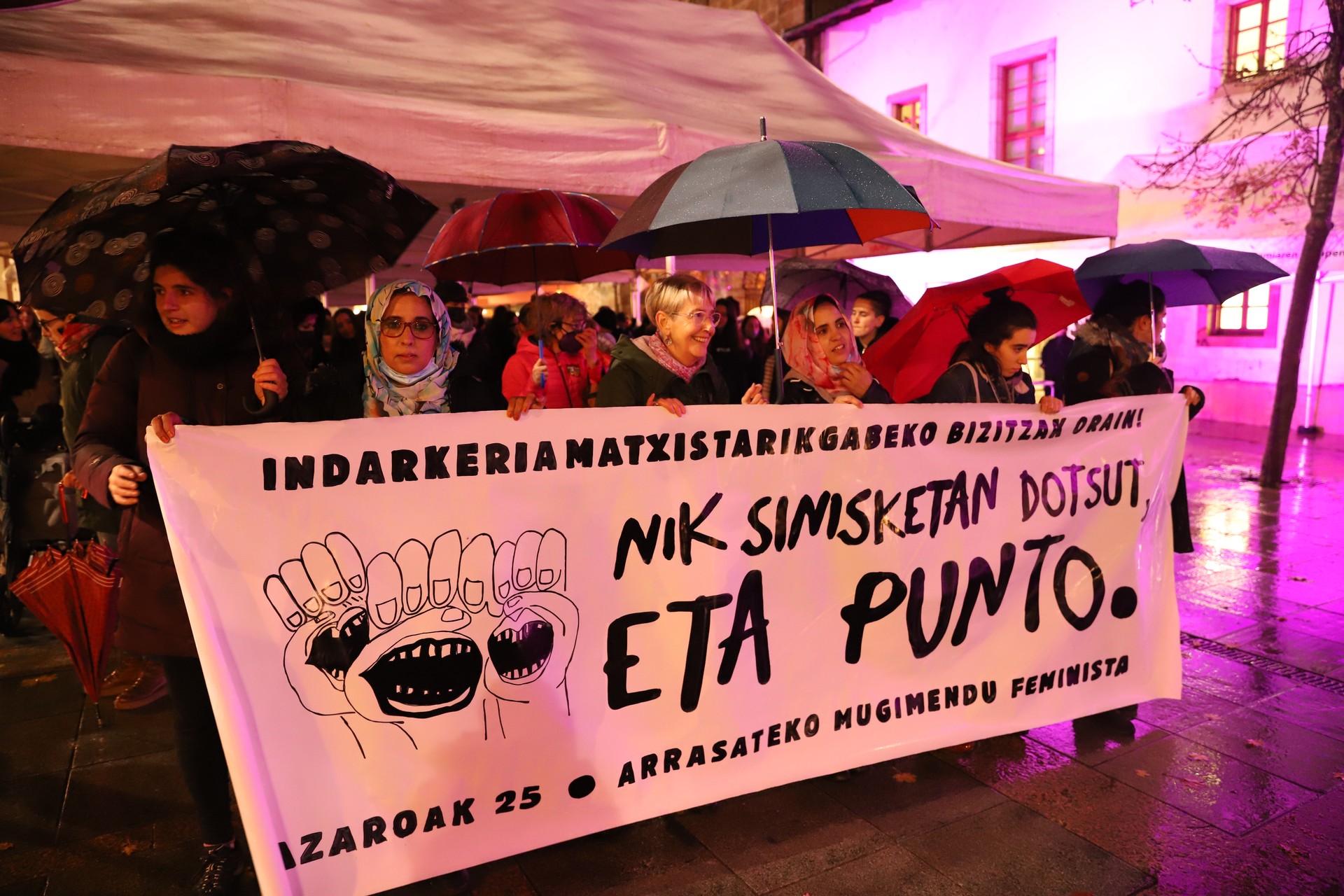 Etenik gabe ari da egiten gora indarkeria matxista bailarako herrietan