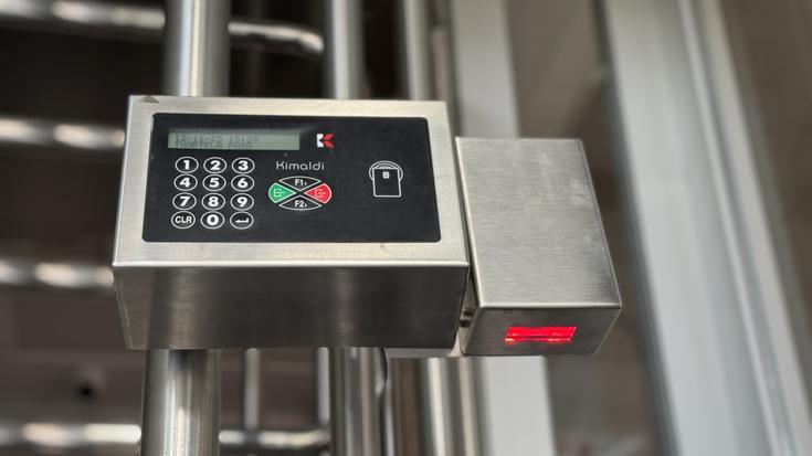 Arrasateko Udalak NIK bidezko kirol txartel digitala jarri du martxan Uarkapeko kiroldegian