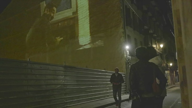 'Aupa Etxebeste' filma proiektatu du ZinemaOn taldeak Novedades areto eraitsi berriak utzitako hutsunean