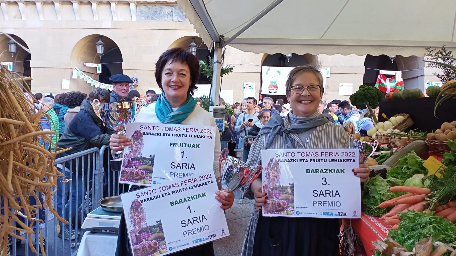 Carmen Etxeberriaren barazkiak eta frutak saritu dituzte Donostiako San Tomas egunean