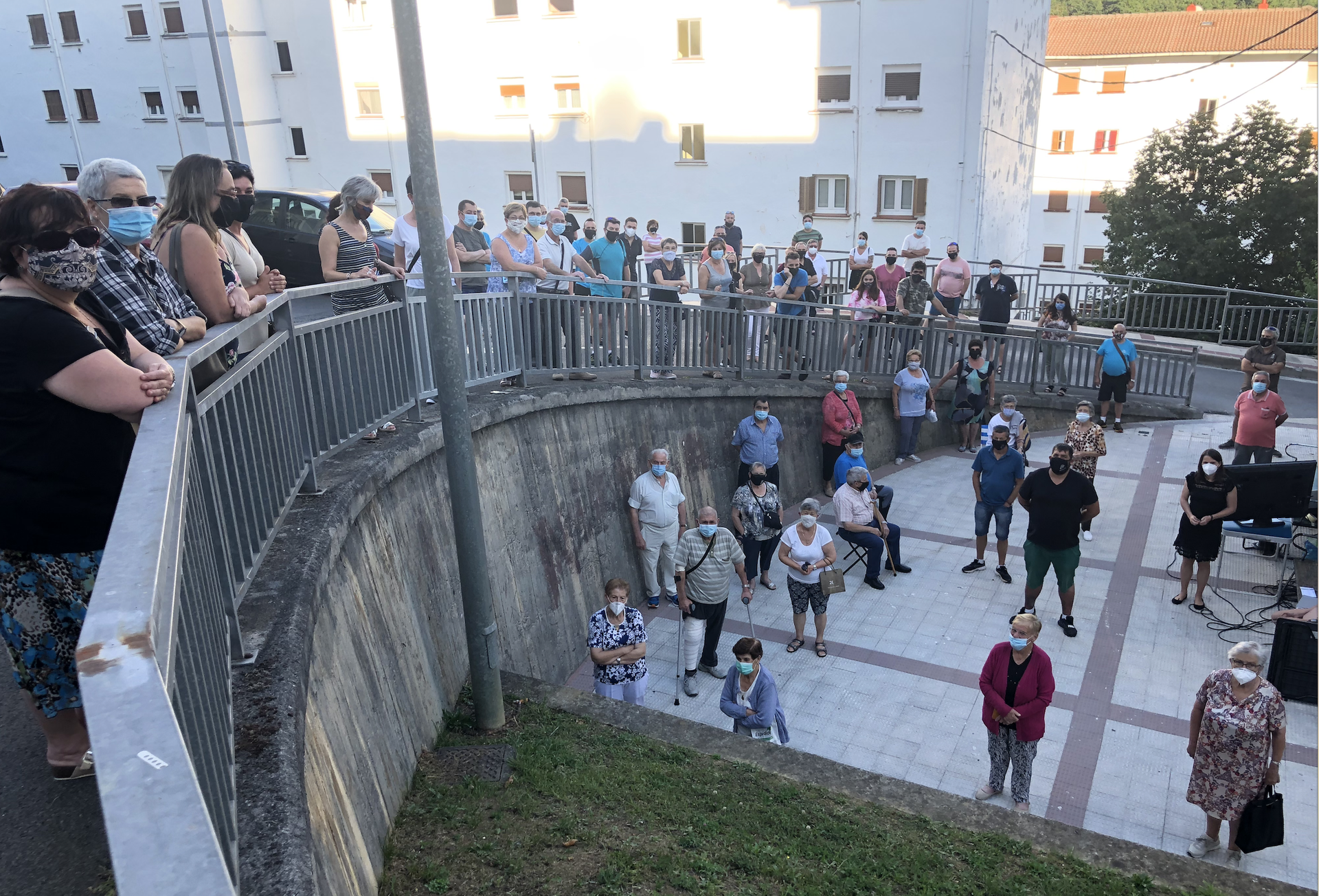 Santa Teresako etxebizitzak hobetzeko 7 milioi euroko dirulaguntza emango du Jaurlaritzak