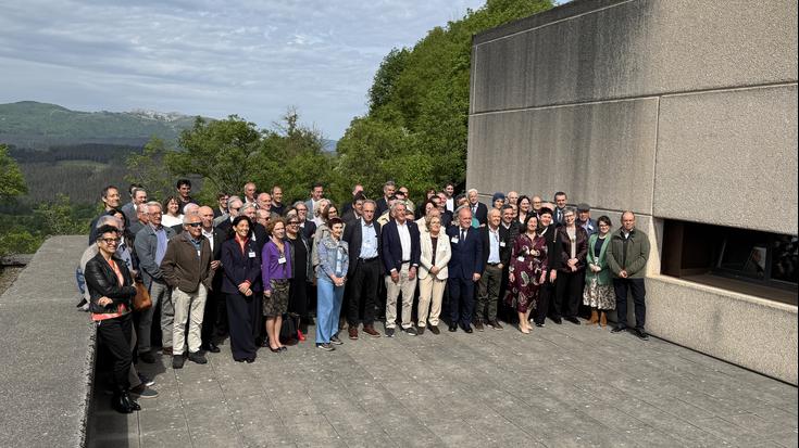 Jakiundek lau kide berrirekin egin du udaberriko bilkura Arantzazulaben
