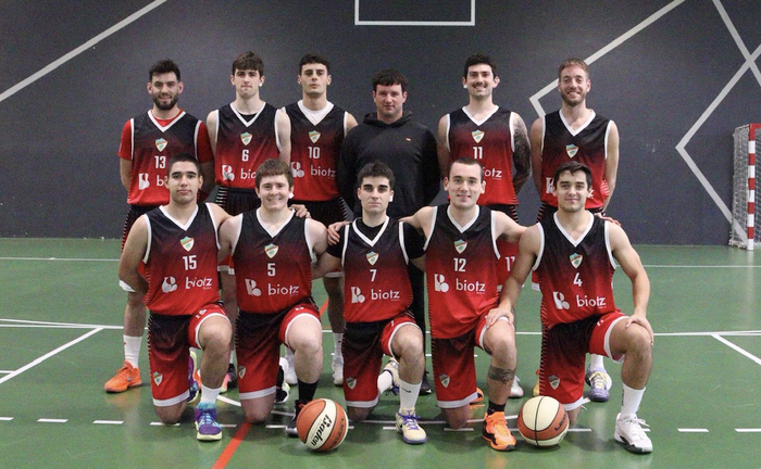 Sailkapeneko laugarren postua begiz jota hasiko du igoera fasea Biotz Aloña Mendik