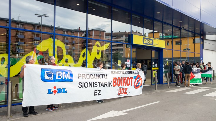 Supermerkatuetatik Israelgo produktuak erretiratzeko BDZren presio-kanpainak fruituak eman ditu