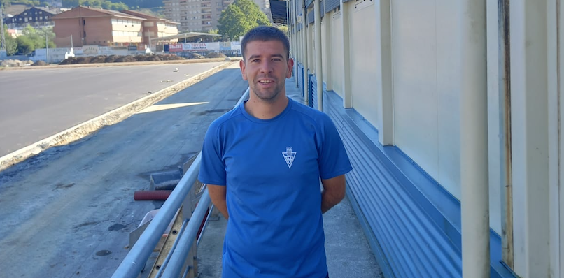 Iker Ruiz de Larramendi: "Abantaila da zelai berean entrenatu eta jokatzea"