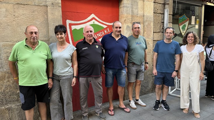 Aloña Mendik zuzendaritza berria aurkeztu du eta Iñaki Mendarozketa izango da lehendakaria
