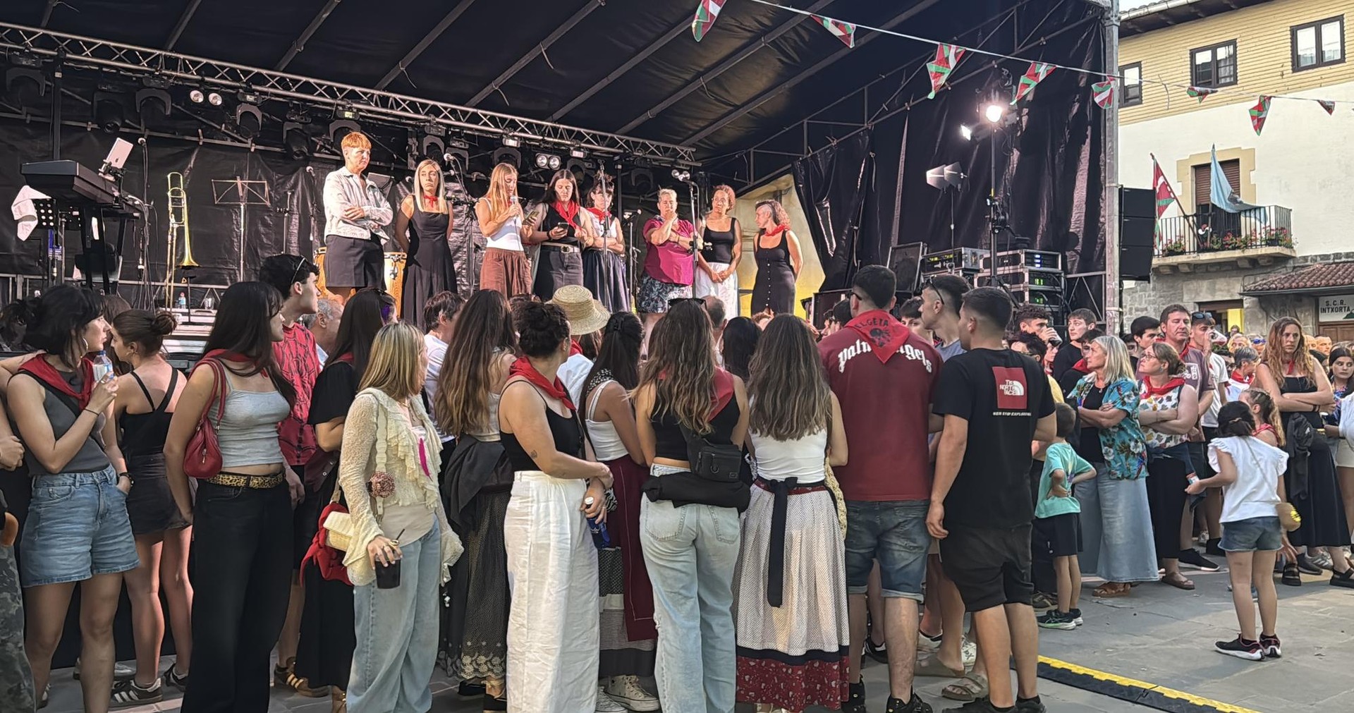 "Matxistatzat eta nazkagarritzat" jo dute gutxienez hiru emakumeri eraso egindako gizonezkoaren jarrera