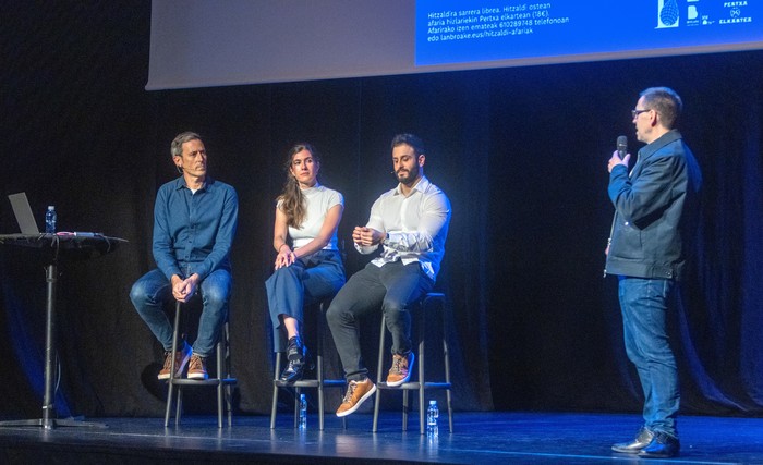 Nazioarteko hegemonia berriaz goi mailako hizlariekin, Lanbroa elkarteari esker