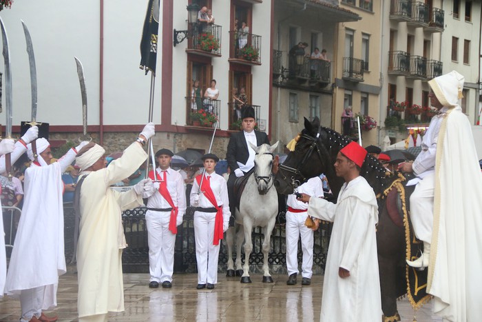 Mairuaren Alardea egin dute Antzuolan - 122