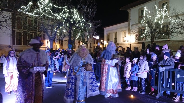 Eskoriatza ere iritsi dira Errege Magoak