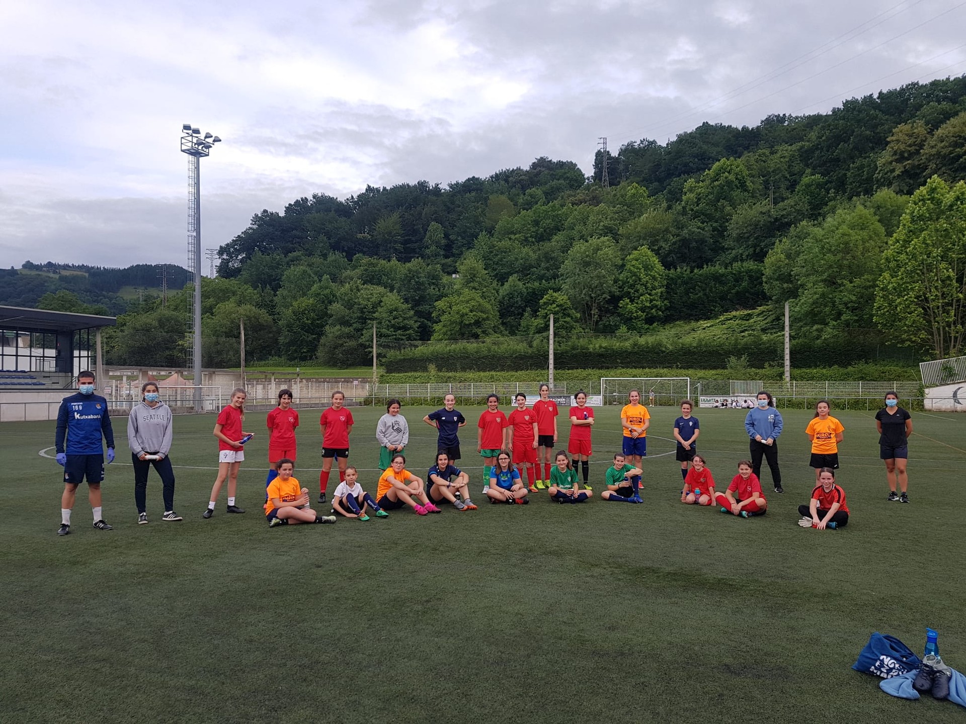 Infantil mailako nesken taldea osatuko da Bergara eta Antzuolako kluben hitzarmenari esker