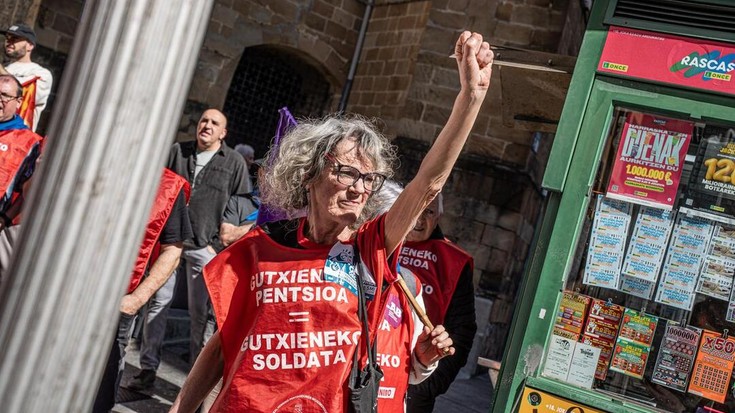 Debagoiendar ugari joan dira eguerdian Eibarko manifestaziora