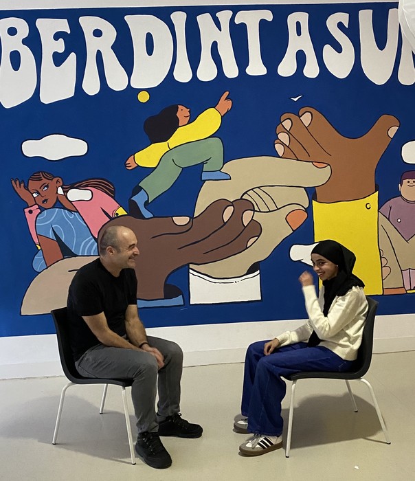 Ndank Ndank-ek eguneroko arrazakeria egoerak ikusgarri egingo ditu martxo osoan zehar