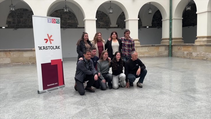 Albisteak: Ikastolen mugimenduak Piztu Plaza kultura-ekimena aurkeztu du