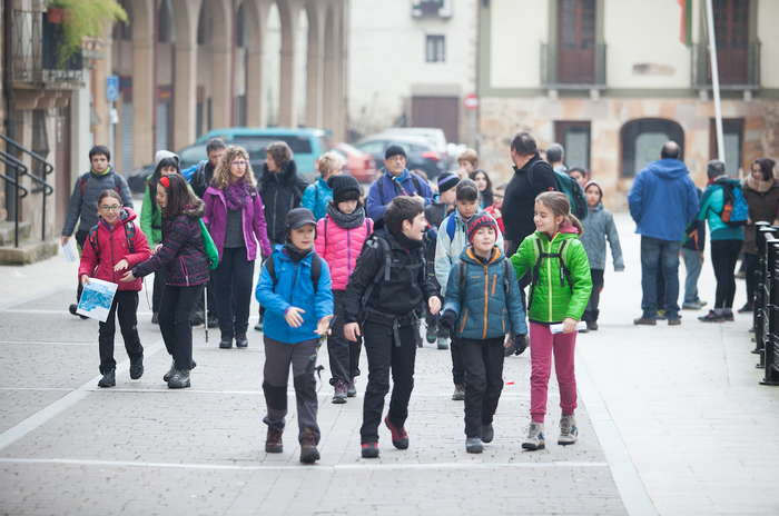 Arrola Mendik antolatuta, Eskolarteko ibilaldi neurtuak domekan