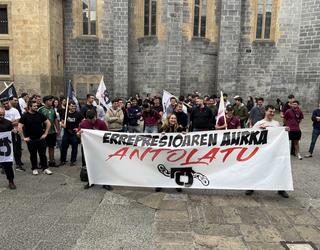 Errepresioaren aurkako aldarria hartu du Arrasatek