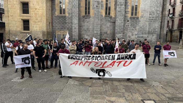 Errepresioaren aurkako aldarria hartu du Arrasatek