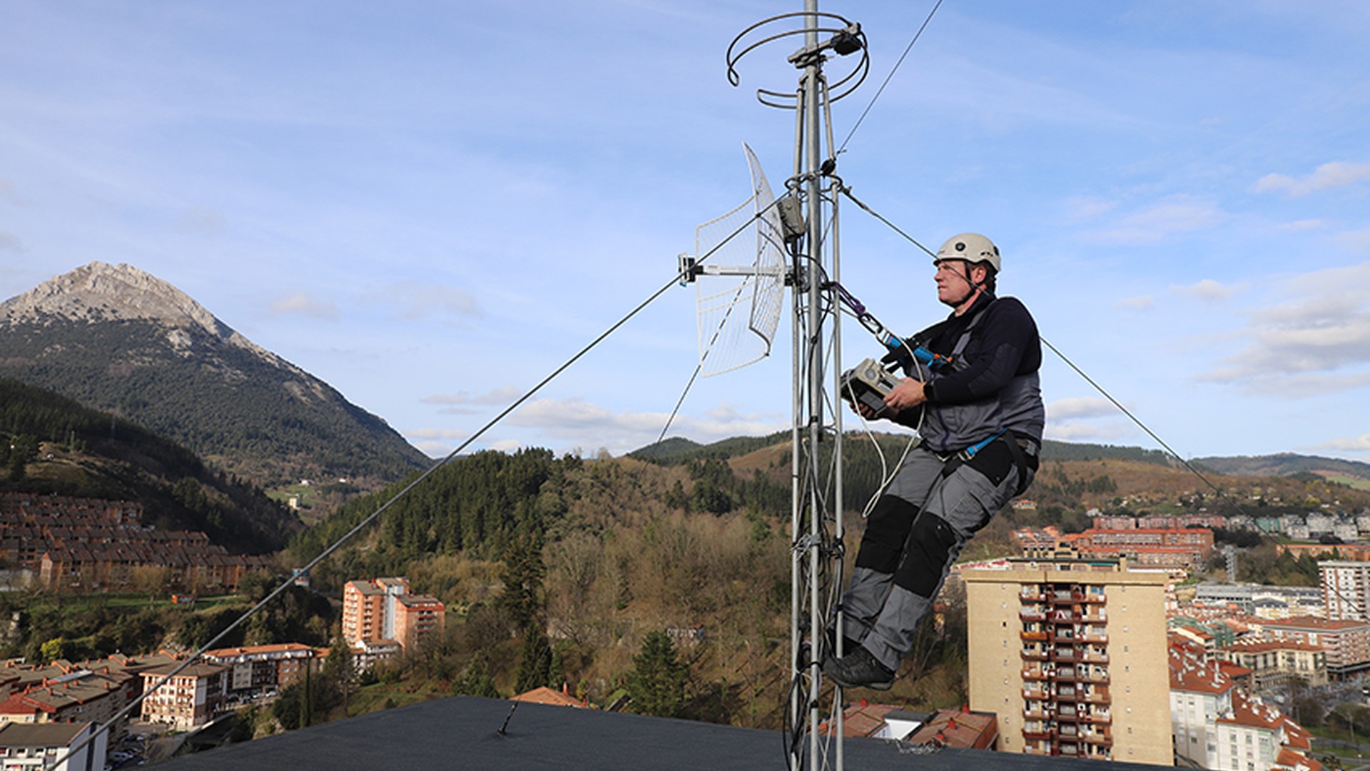 Hainbat telebista kate, kanal berrietan