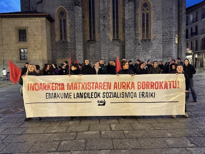 Taberna bateko komunean agertutako kamera dela-eta, elkarretaratzea egingo du Itaiak