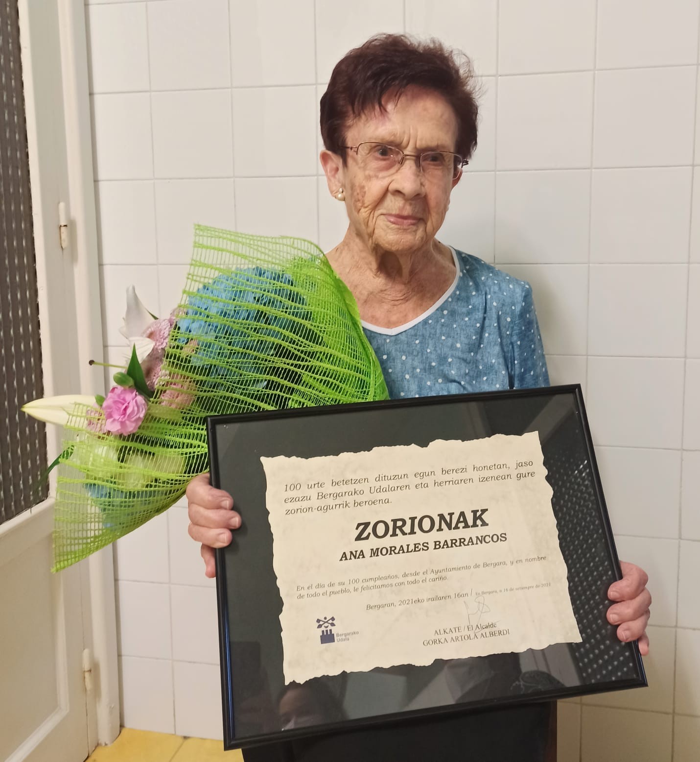 100 urte bete ditu Bergarako Ana Moralesek