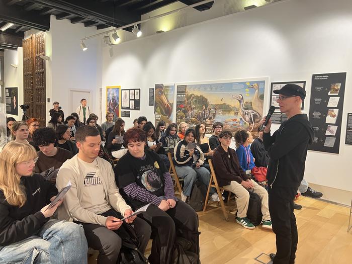 Fernando Baptistaren erakusketaren inaugurazioak ikusmina piztu du Bergaran