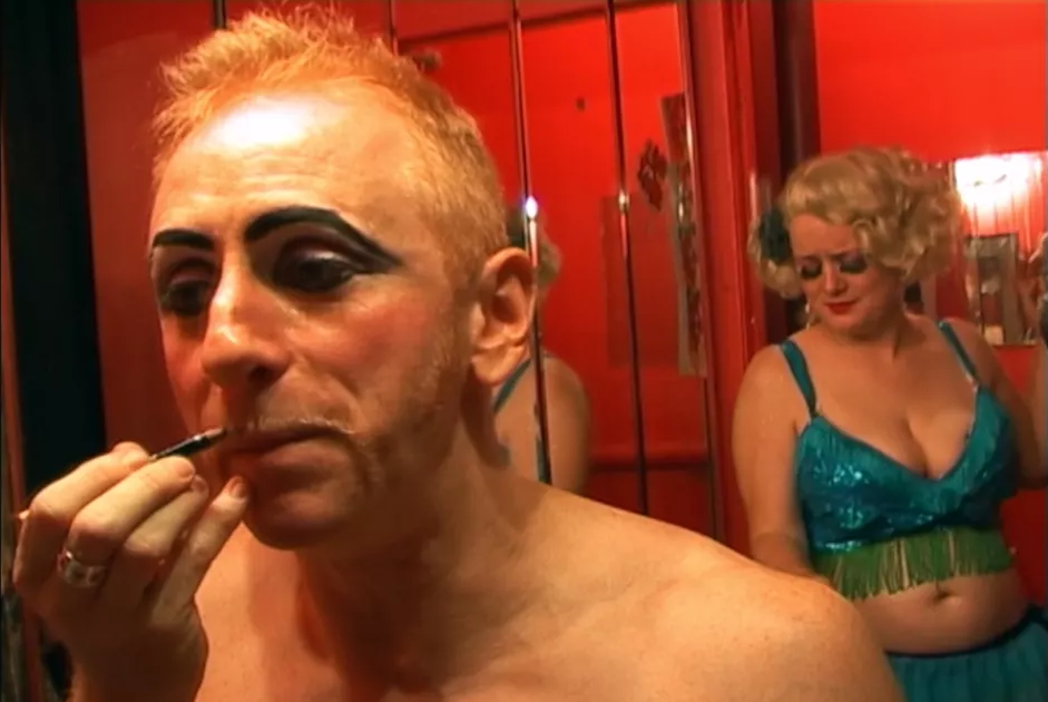 Iban del Camporen 'Glittering Misfits' online estreinatu dute
