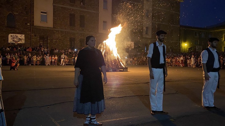 Suaren garrak erre ditu txar guztiak