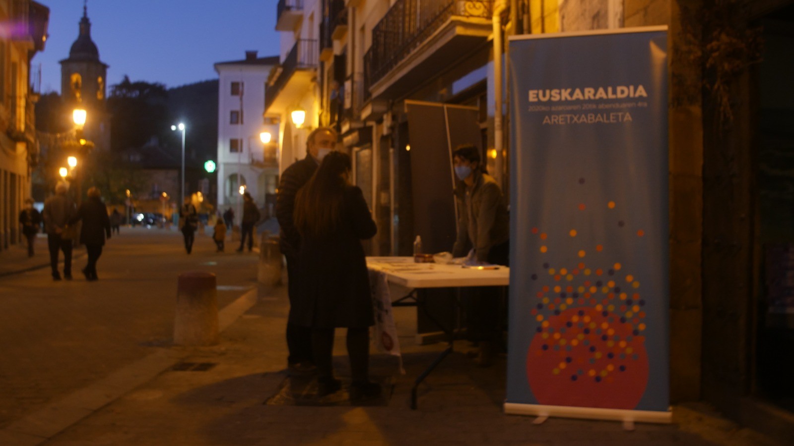 Euskaraldiari hasiera emateko, argazki erraldoia