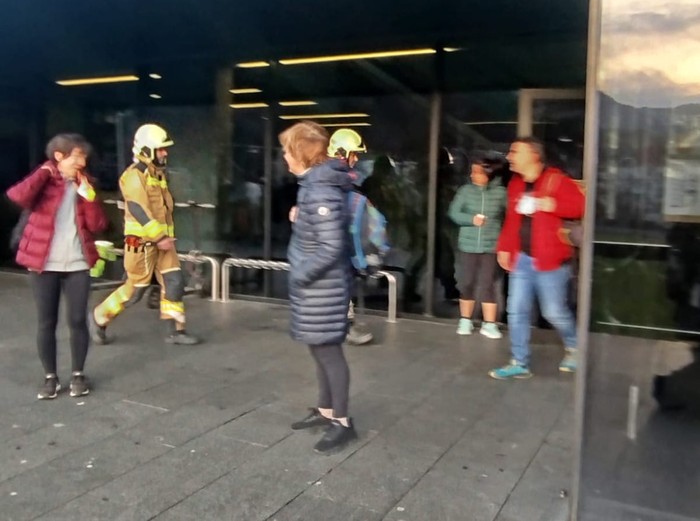 Ibarra kiroldegia itxi egin behar izan dute gas-hodi baten apurketagatik