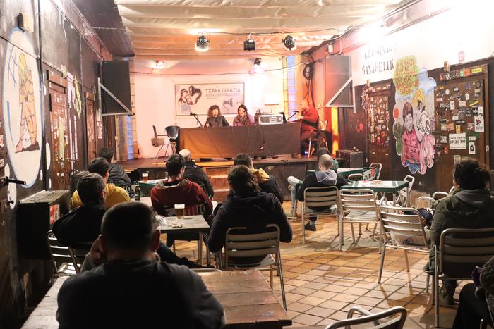 Txapa irratiaren ikasturte berria abiatzeko, bilera irekia irailaren 27an