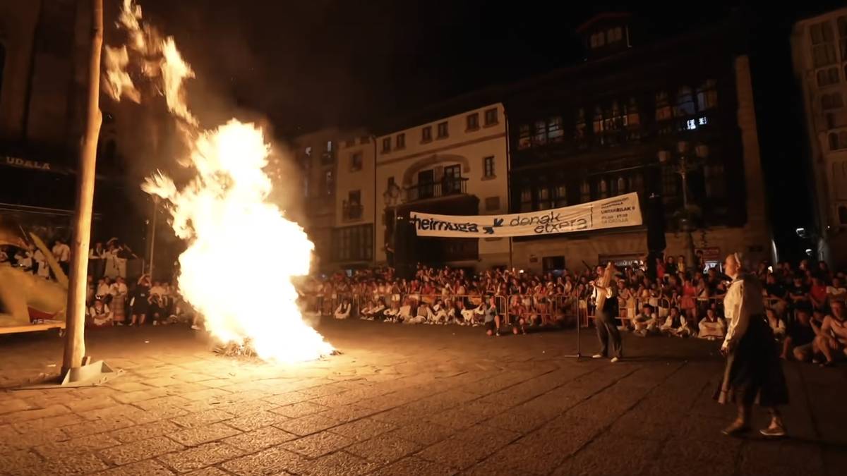 San Juan bezperako ekitaldiak Arrasatetik