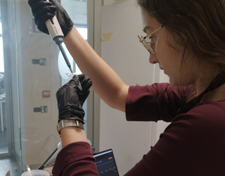 Bioteknologiari buruzko ikastaro bat hartuko du Laboratorium museoak