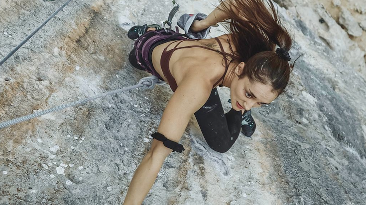 Irati Etxebarrieta: "Belauna bigarrenez hautsi nuenean yoga izan zen nire terapia onena"