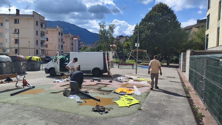 Haur parkeak mantentzeko eta berritzeko proiektua martxan jarri du Aretxabaletako Udalak