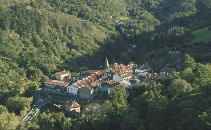 Herriko gai nagusiak tratatzeko herri batzarra egingo dute gaur, udaletxean