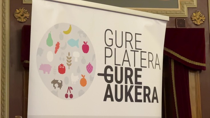 Eskolako jangelen eredua nola desentralizatu izan dute hizpide Bergaran egindako jardunaldian