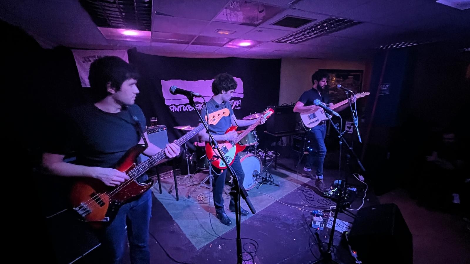Folk, rock eta pop ukitua duten melodia gozoak