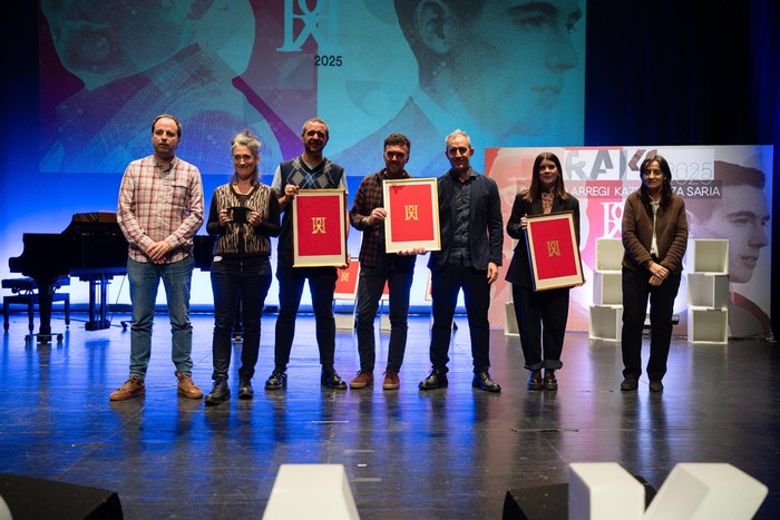 'Datuetatik tiraka' saioa Rikardo Arregi Kazetaritza Sarietako finalista izan da